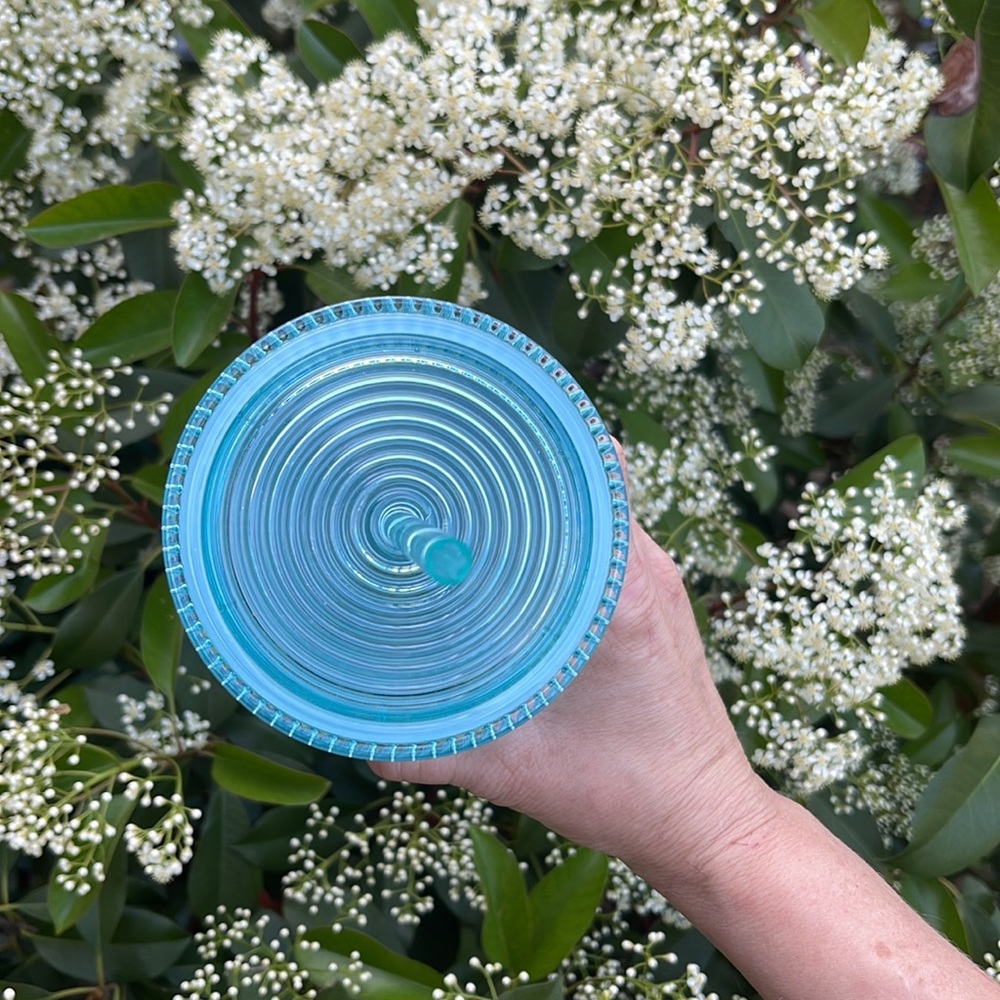 Starbucks 2022 teal Mermaid scale iridescent  Grande tumbler, brand new w/ tags - Picture 4 of 6
